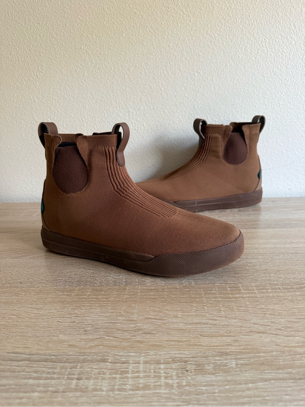 VESSI Weekend Chelsea boots DARK TEAK men’s Sz 11